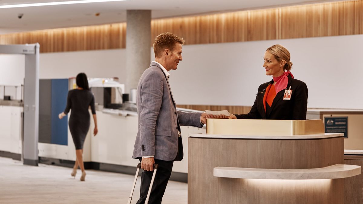 Qantas Business Rewards now lets you book hotels and car hire